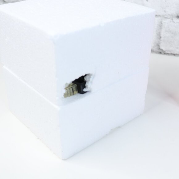 Pink Zebra White Nordic Warmer Pot and 2 Fragrant Sprinkles NIB - Picture 4 of 7